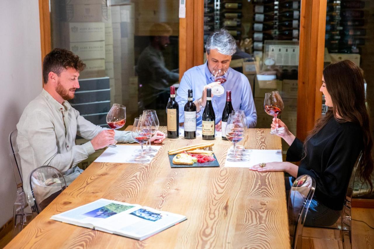 Wine Hotel Retici Balzi Poggiridenti Bagian luar foto