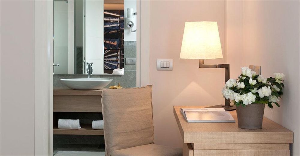 Wine Hotel Retici Balzi Poggiridenti Bagian luar foto